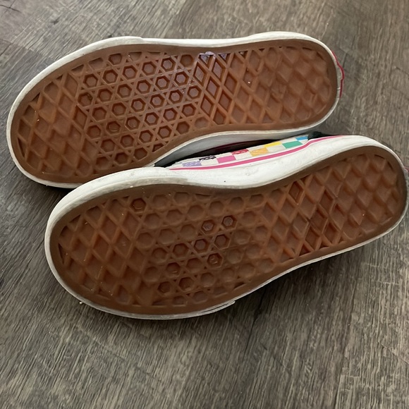 Colorful Vans - Picture 6 of 6